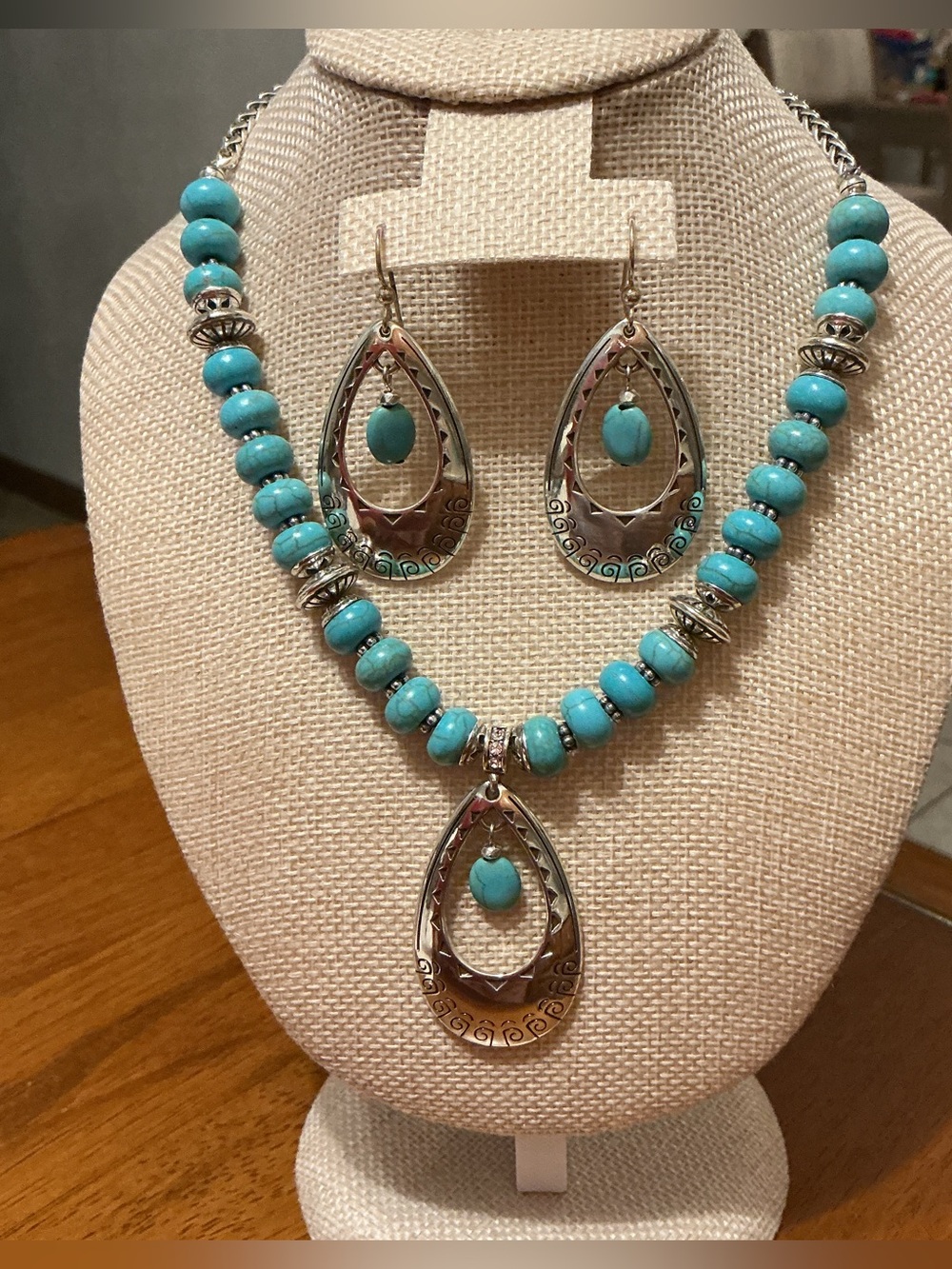 Brighton Turquoise Southwestern Style Beaded Necklace and earrings set